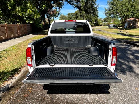 Used 2007 Nissan Frontier SE w/ SE Value Truck Pkg image 6