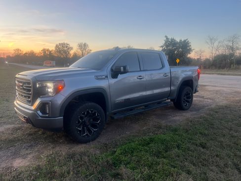 Used 2019 GMC Sierra 1500 AT4 w/ AT4 Premium Package image 4