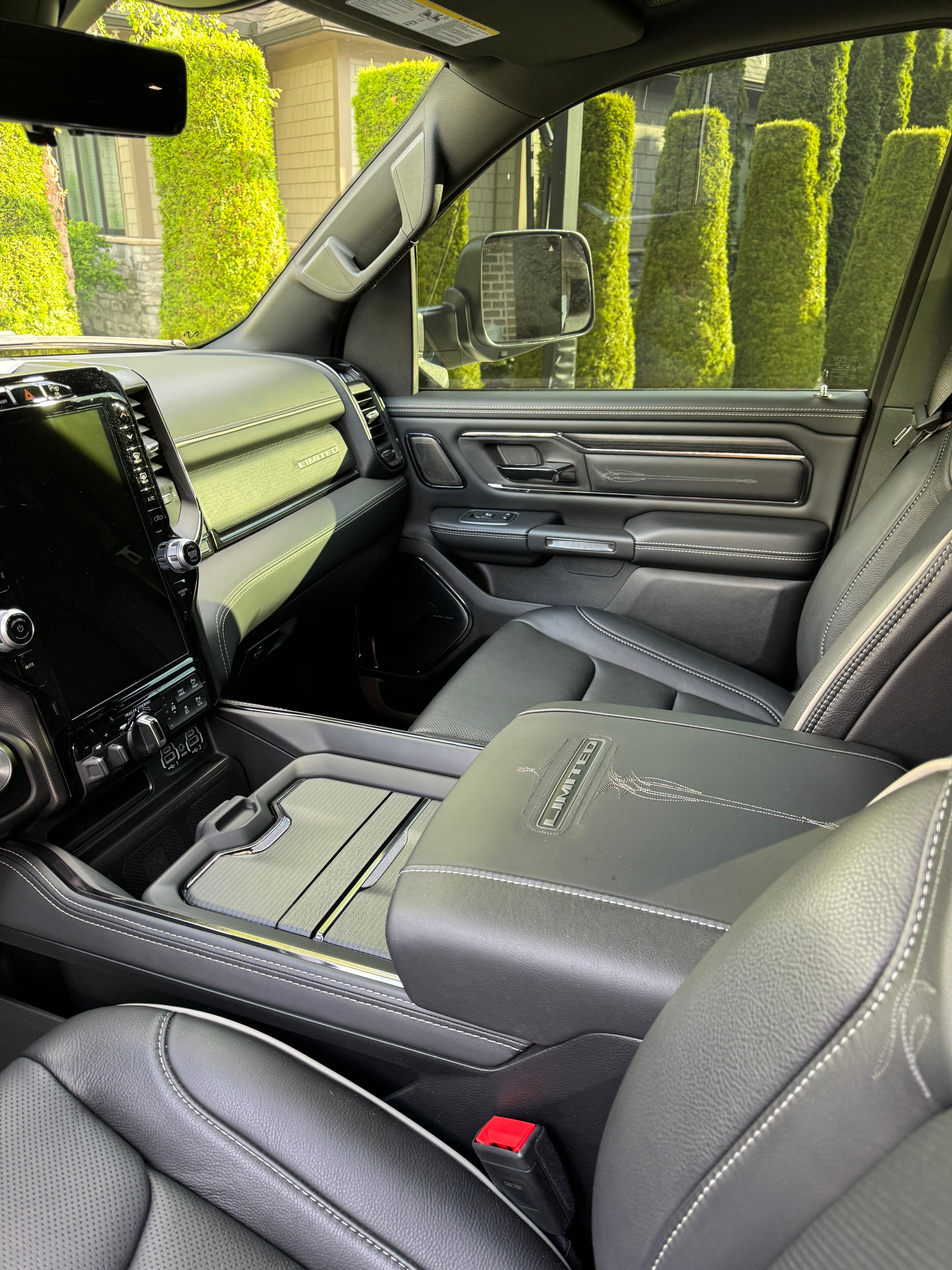 Used 2024 RAM 1500 Limited AWD/4WD image 15