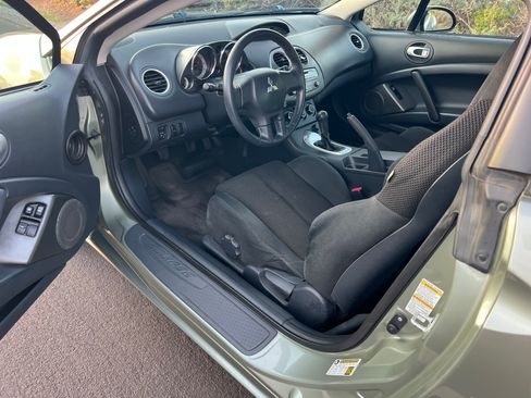 Used 2008 Mitsubishi Eclipse GS image 9
