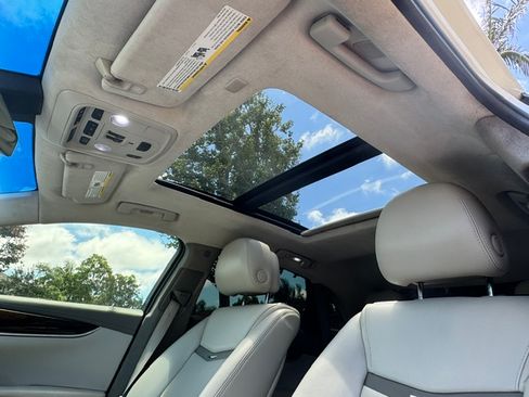 Used 2014 Cadillac XTS Platinum AWD/4WD image 21
