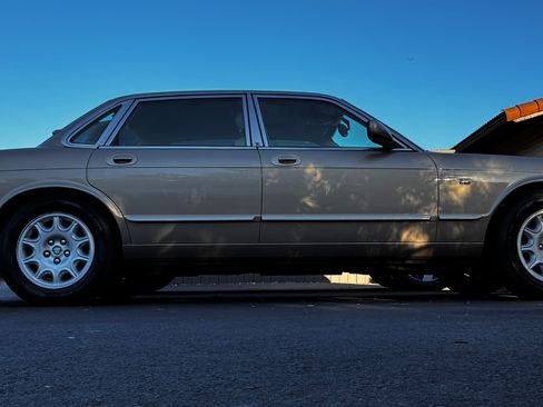 Used 1999 Jaguar XJ8 RWD image 4