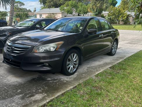 Used 2012 Honda Accord EX-L image 2