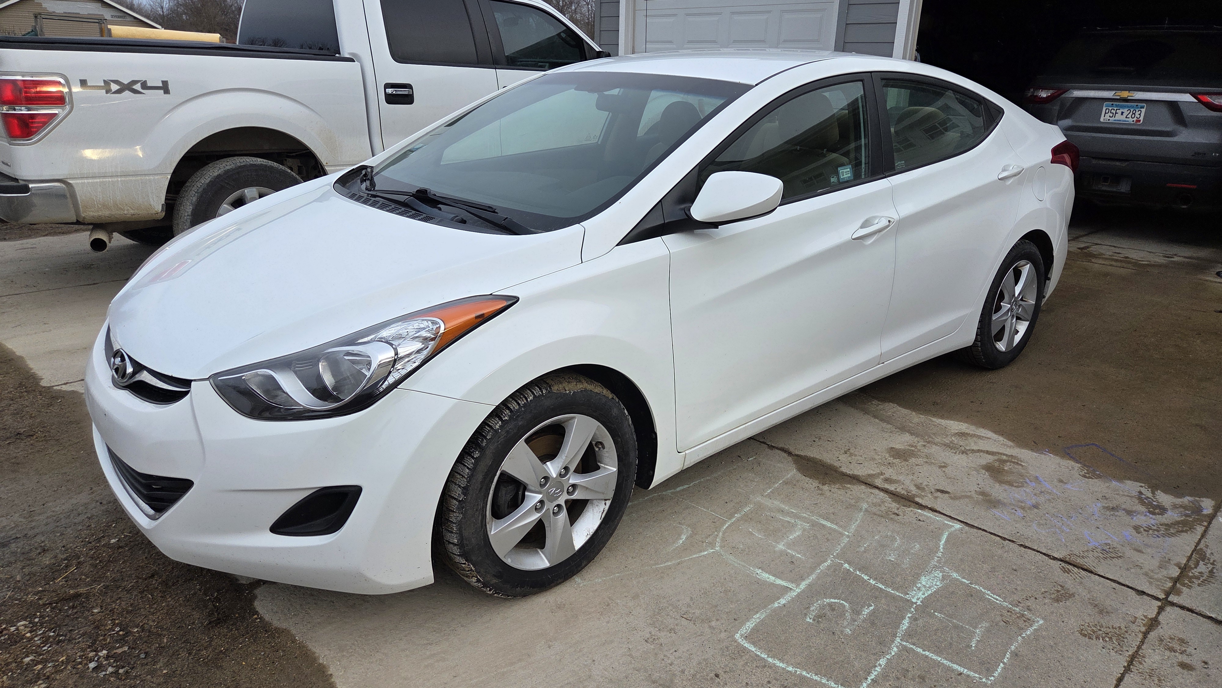 Used 2013 Hyundai Elantra GLS FWD image 1