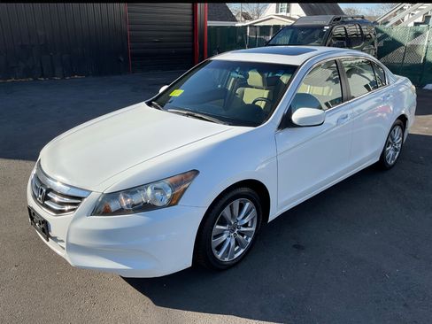 Used 2011 Honda Accord EX image 1