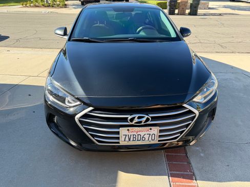 Used 2017 Hyundai Elantra SE image 1