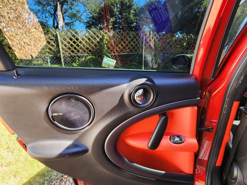 Used 2013 MINI Cooper Countryman S image 11