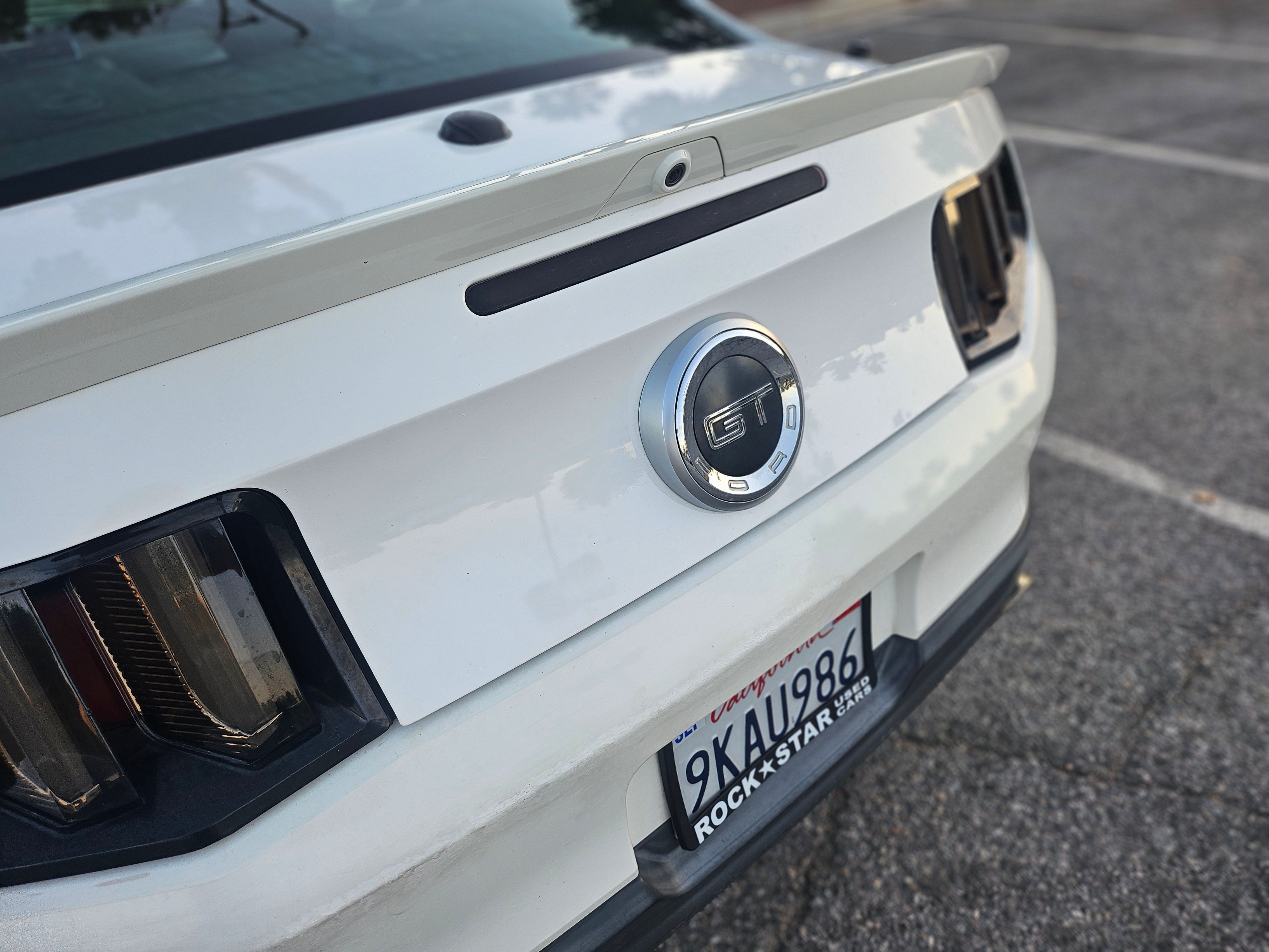 Used 2010 Ford Mustang GT RWD image 5