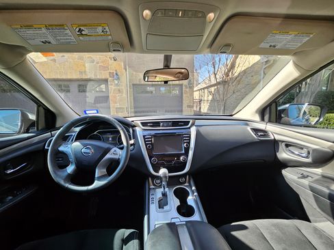 Used 2017 Nissan Murano SV image 9