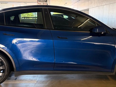 Used 2020 Tesla Model Y Long Range image 5