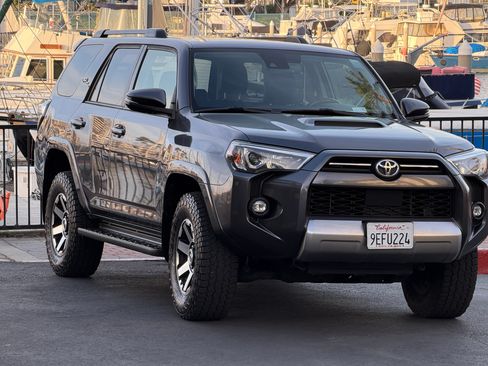Used 2021 Toyota 4Runner TRD Off-Road Premium image 2