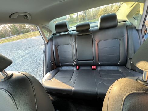 Used 2016 Volkswagen Passat 1.8T SE image 5