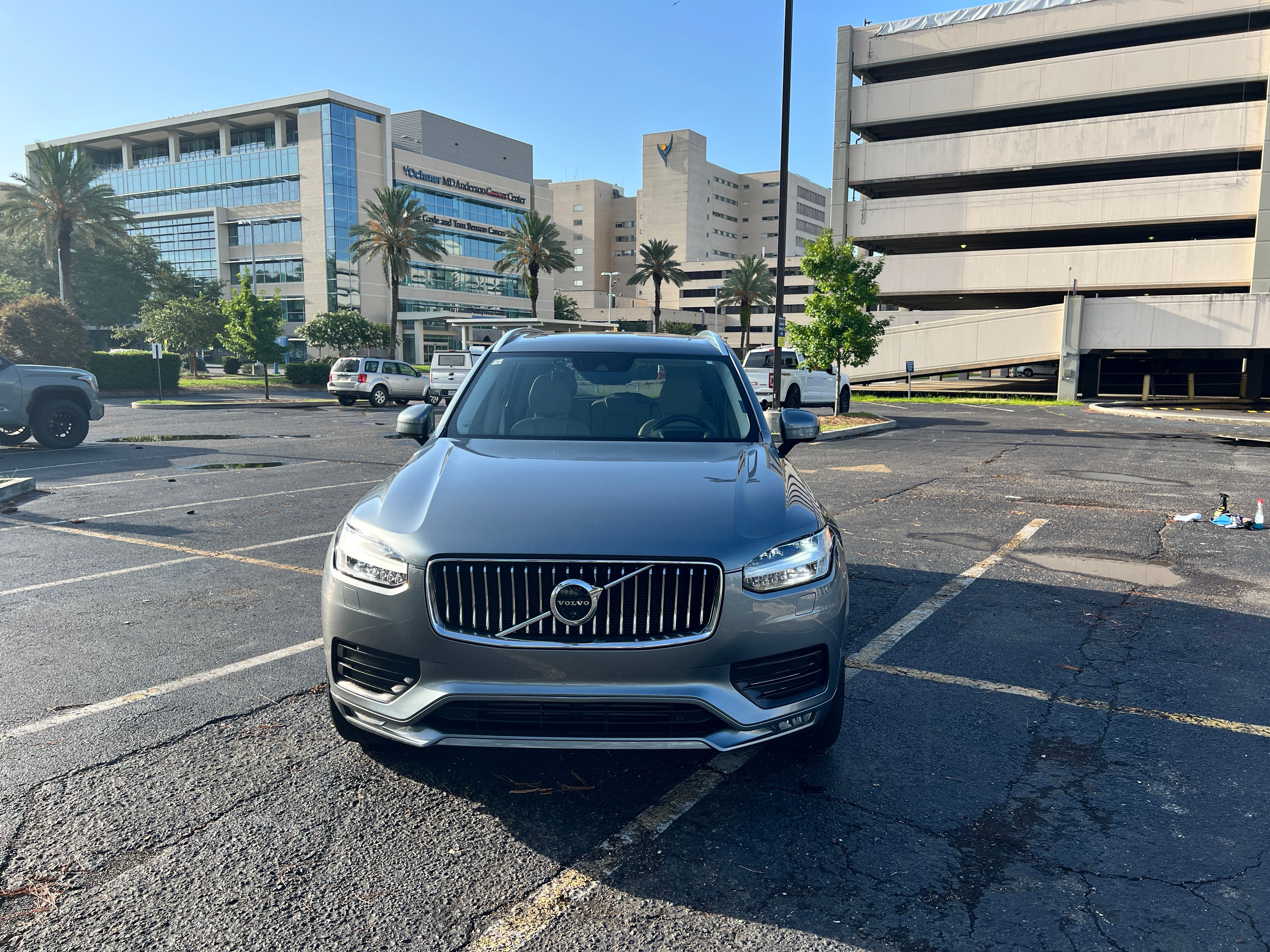 Used 2020 Volvo XC90 T5 Momentum w/ Protection Package Premier FWD image 2