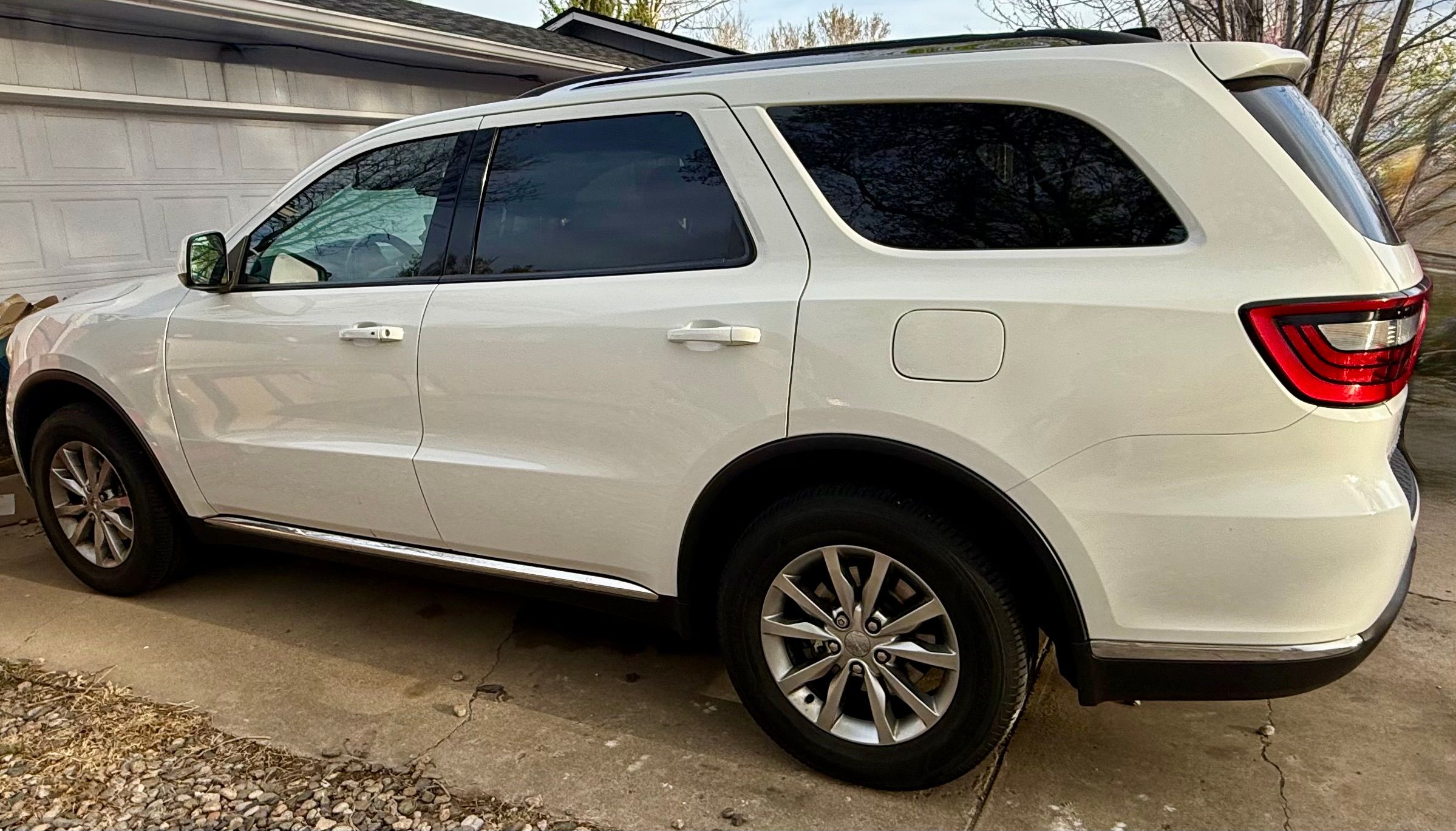 Used 2018 Dodge Durango SXT w/ Quick Order Package 2BB AWD/4WD image 4