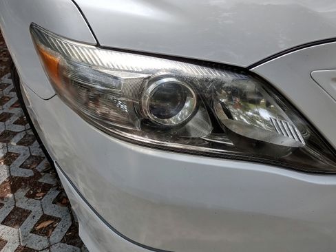 Used 2010 Toyota Camry SE image 17