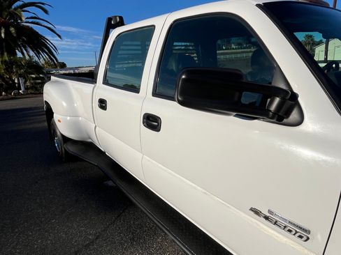 Used 2007 Chevrolet Silverado 3500 2WD Crew Cab w/ Heavy-Duty Power Package image 8