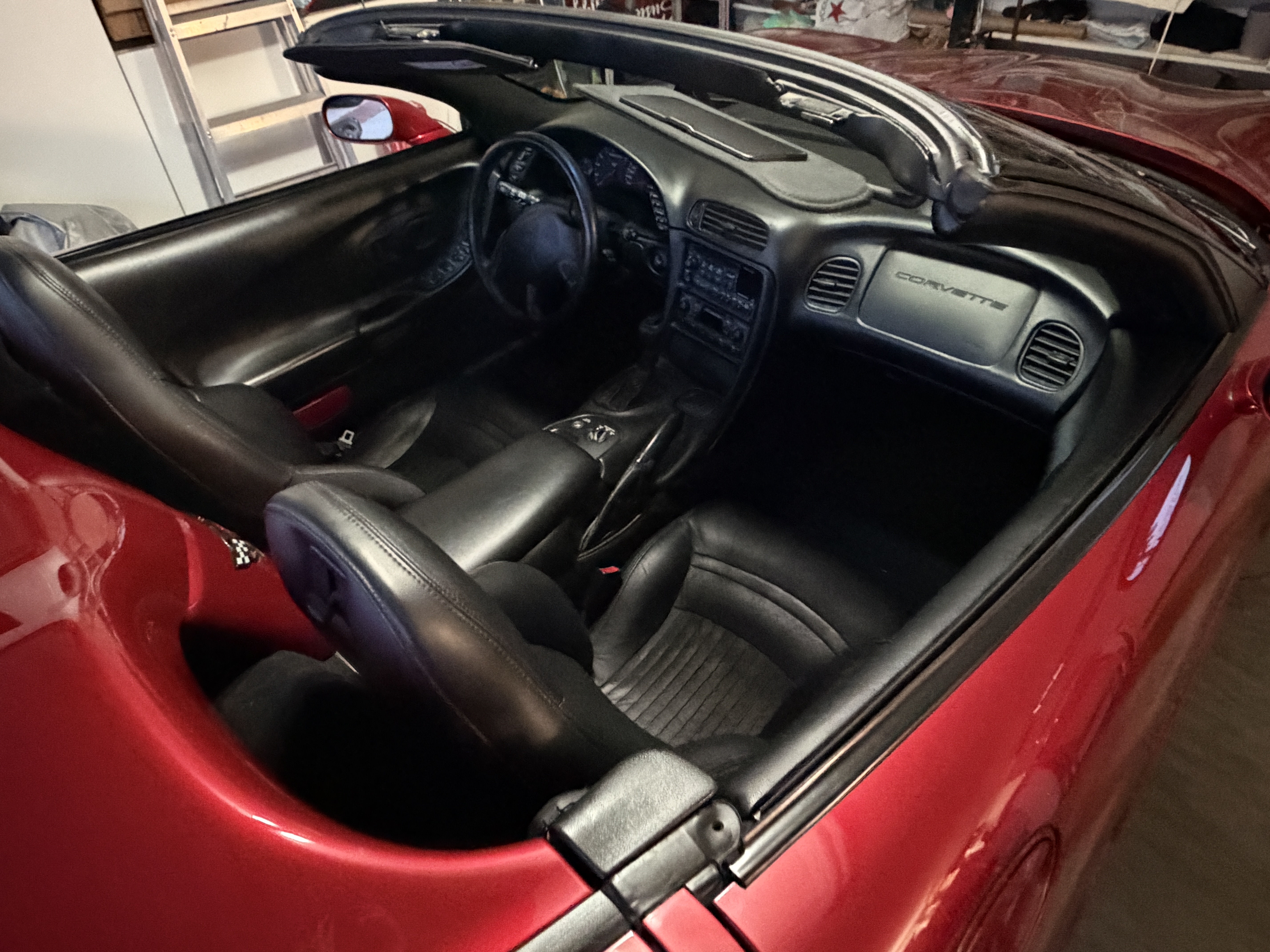 Used 2000 Chevrolet Corvette Convertible w/ Memory Pkg RWD image 15