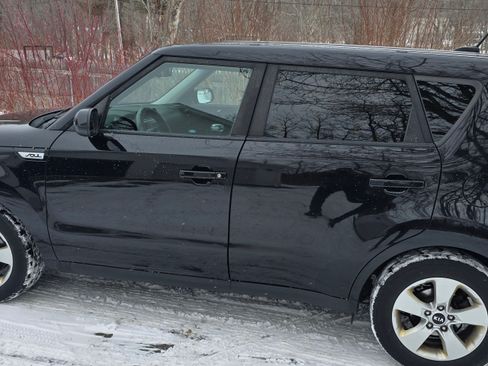 Used 2018 Kia Soul image 3