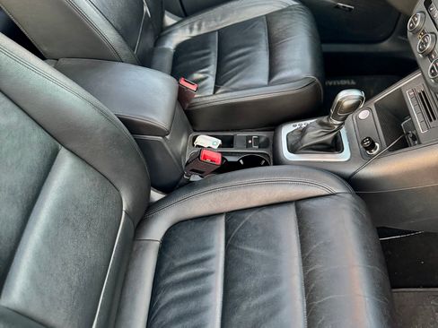 Used 2017 Volkswagen Tiguan SEL image 24