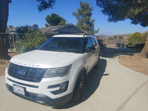 Used 2016 Ford Explorer Sport w/ Equipment Group 401A image 6