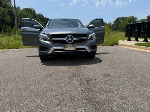 Used 2017 Mercedes-Benz GLC 300 4MATIC Coupe image 1