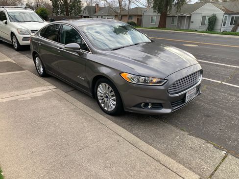 Used 2014 Ford Fusion SE w/ Equipment Group 502A image 1
