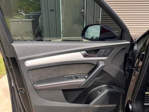 Used 2020 Audi SQ5 Prestige w/ Prestige Package image 12