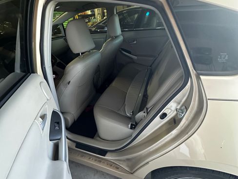 Used 2011 Toyota Prius Three image 4