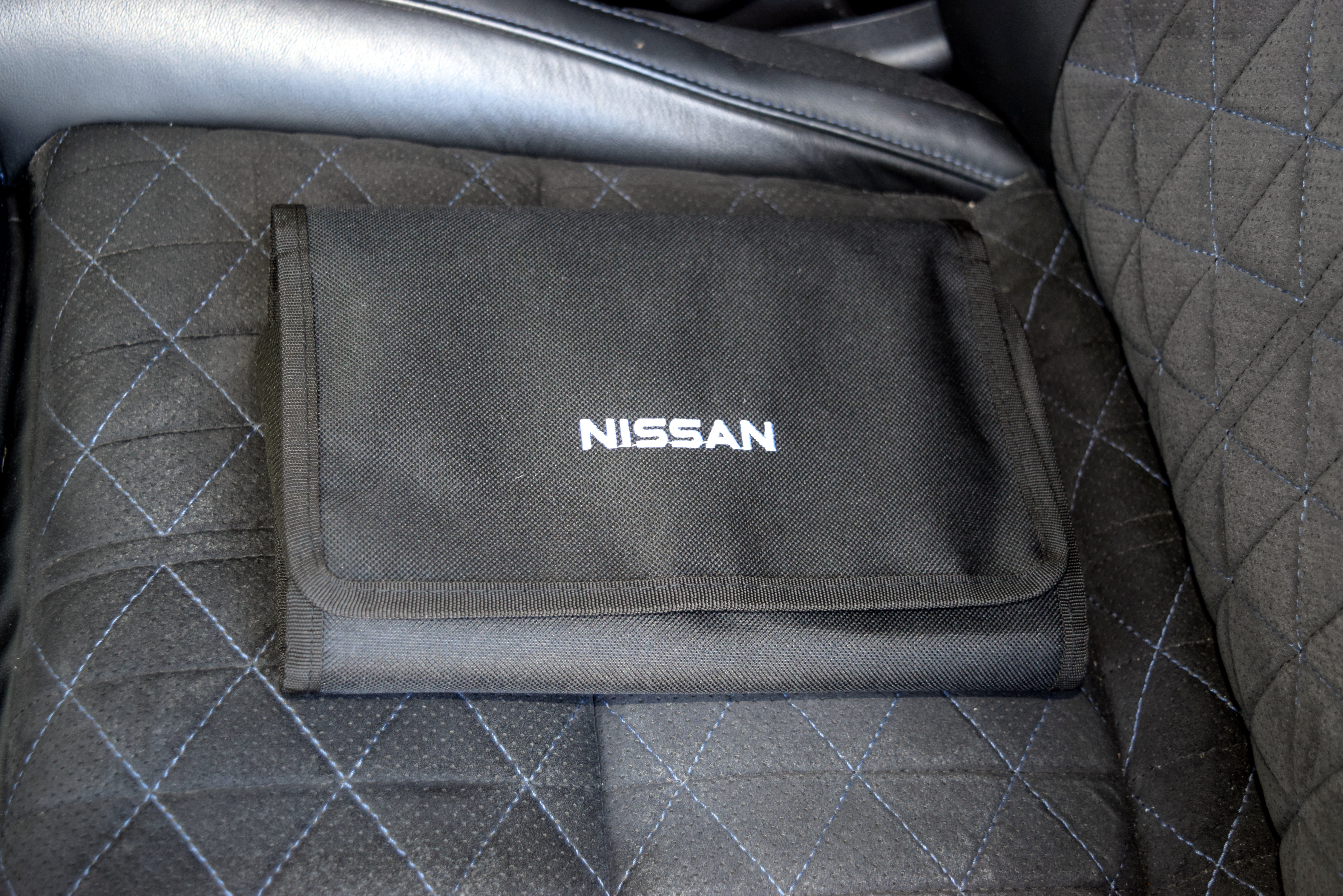 Used 2016 Nissan Maxima SR w/ Interior Lighting Package FWD image 16