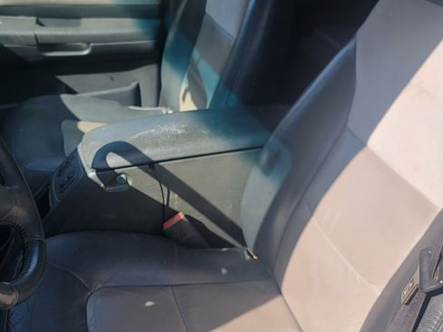 Used 2001 Dodge Durango R/T image 2