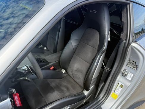 Used 2015 Porsche 911 GT3 RWD image 18