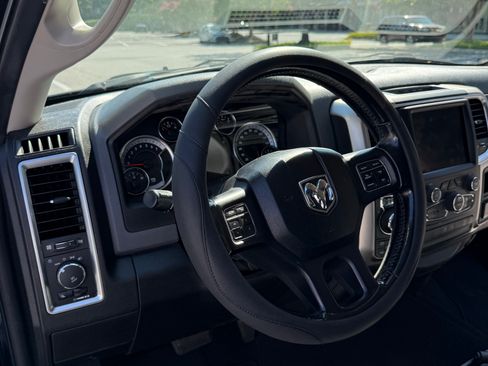 Used 2019 RAM 1500 Big Horn image 10