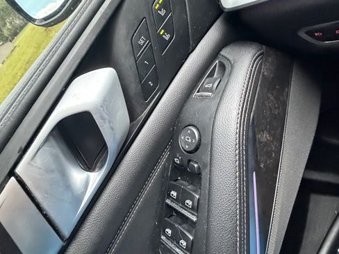 Used 2019 BMW X5 xDrive50i w/ M Sport Package AWD/4WD image 10