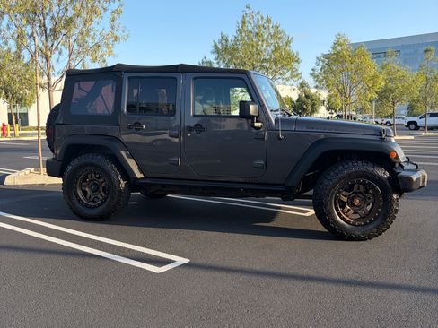Used 2016 Jeep Wrangler Unlimited Sport AWD/4WD image 5