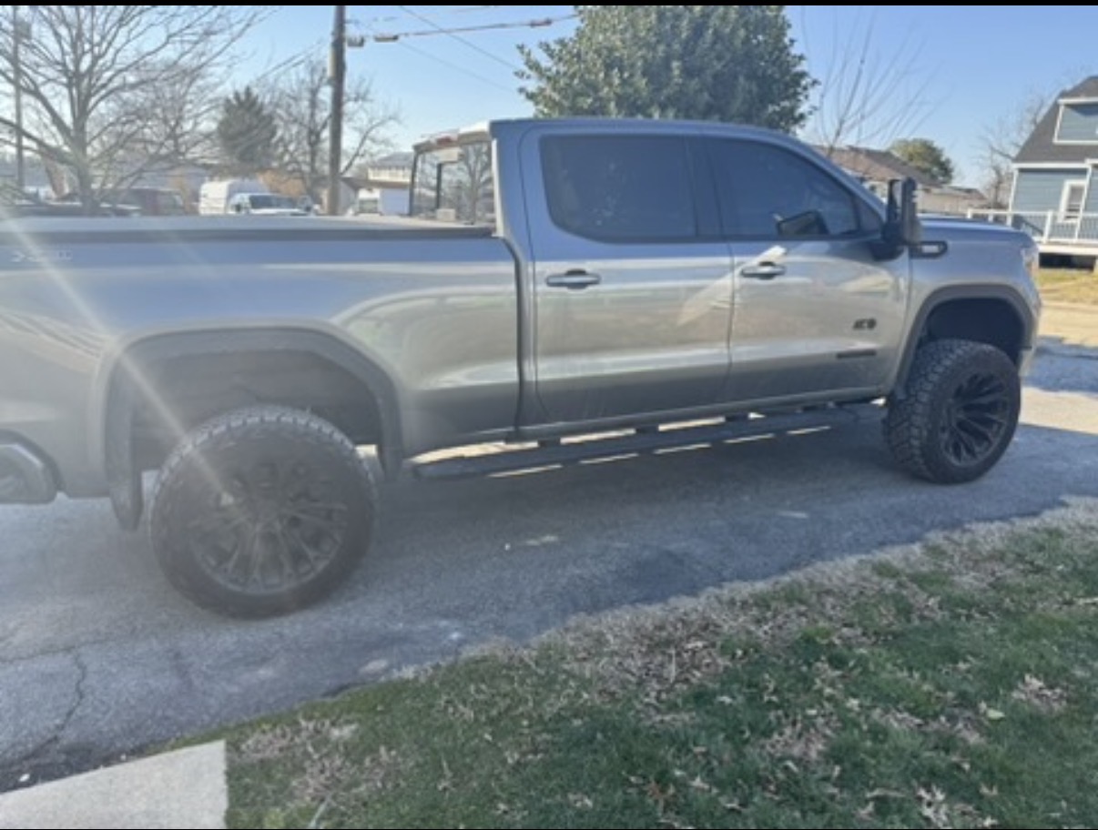 Used 2021 GMC Sierra 1500 Elevation w/ Preferred Package AWD/4WD image 4