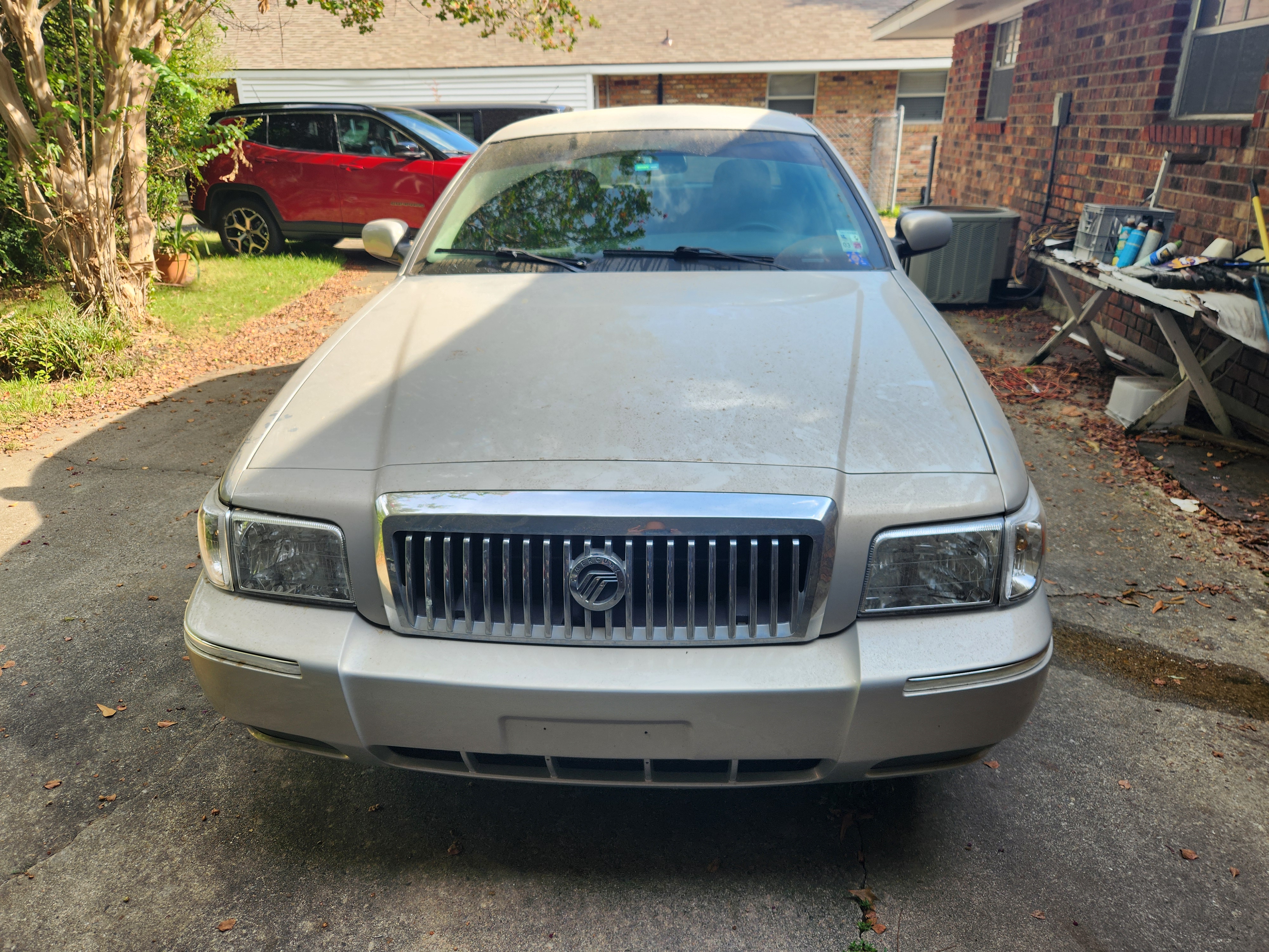 Used 2010 Mercury Grand Marquis LS RWD image 8