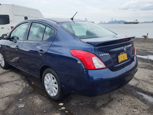 Used 2013 Nissan Versa S Plus image 8
