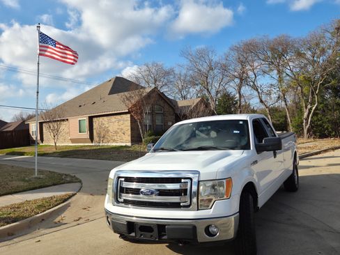 Used 2013 Ford F150 XLT w/ Trailer Tow Pkg image 1