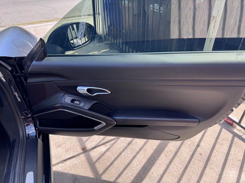 Used 2017 Porsche 911 Carrera image 18