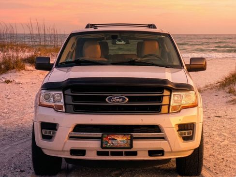 Used 2017 Ford Expedition EL Limited w/ Limited Appearance Package image 2