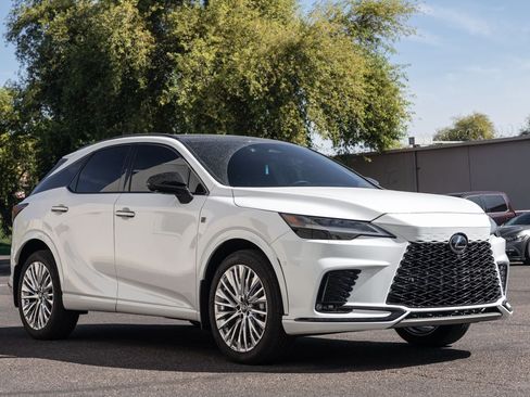 Used 2025 Lexus RX 500h F Sport w/ Convenience Package image 2