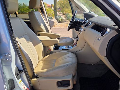 Used 2015 Land Rover LR4 HSE image 8