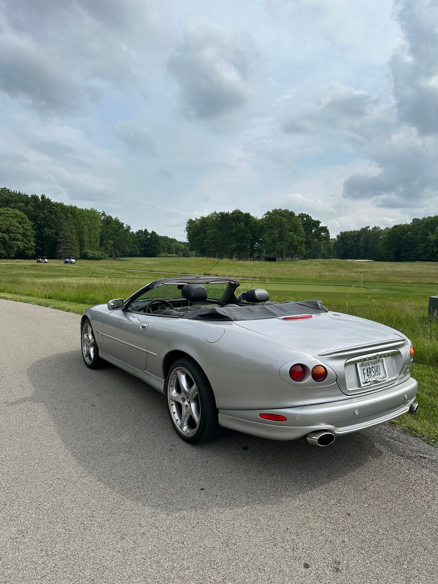 Used 2001 Jaguar XKR Convertible RWD image 9