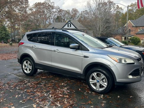 Used 2013 Ford Escape SE image 4