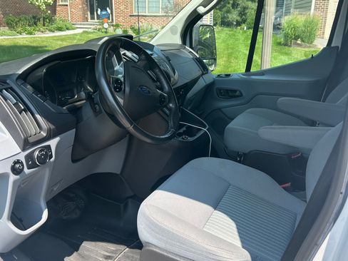 Used 2017 Ford Transit 350 XLT RWD image 8