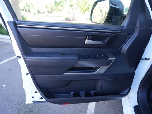 Used 2022 Toyota Tundra SR5 w/ SR5 Convenience Package image 14