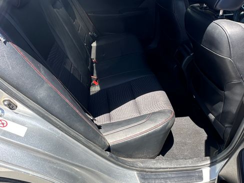 Used 2015 Toyota Camry SE FWD image 11