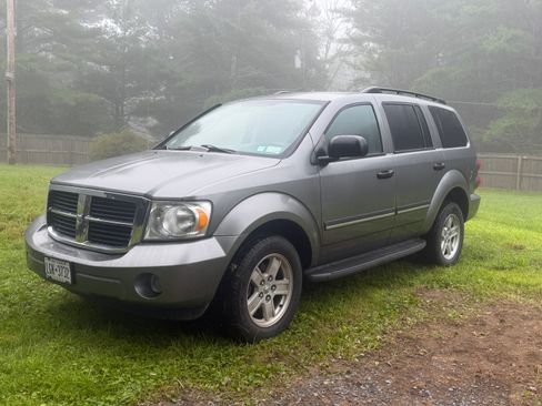 Used 2007 Dodge Durango SLT w/ Interior Convenience Group RWD image 1
