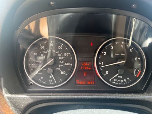 Used 2011 BMW 328i Sedan RWD image 2