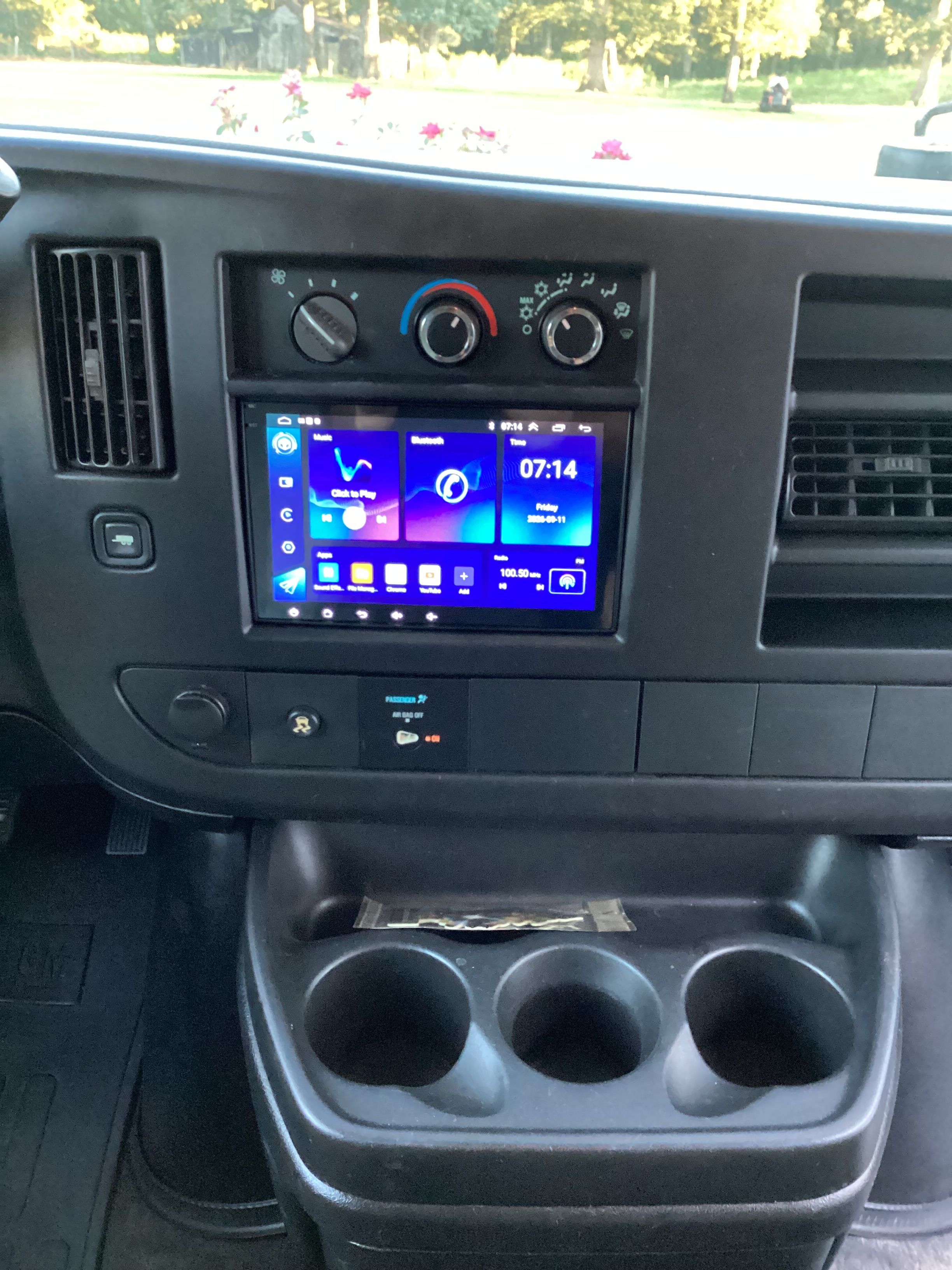 Used 2010 Chevrolet Express 3500 LT w/ LT Preferred Equipment Group RWD image 11